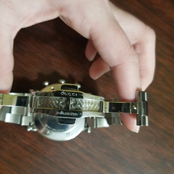 Men's Gucci Watch - Picture 2 of 2